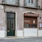 ALTIDO Vintage 2BR Apt in Chiado, nearby Rossio train station